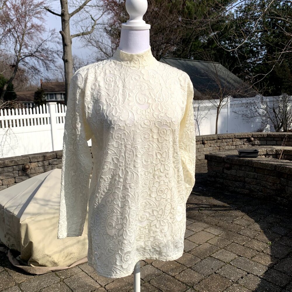 Vintage Victorian Boho Beautiful Top - Picture 2 of 16